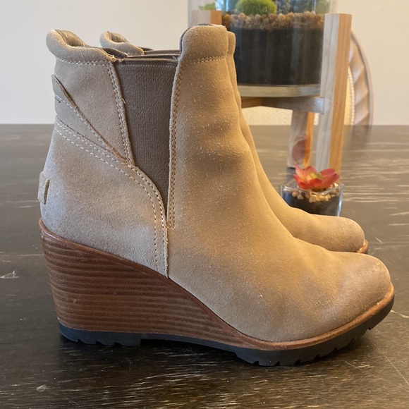 SOREL | After Hours Chelsea Tan Wedge Ankle Suede Boot women’s 8 - Picture 13 of 13
